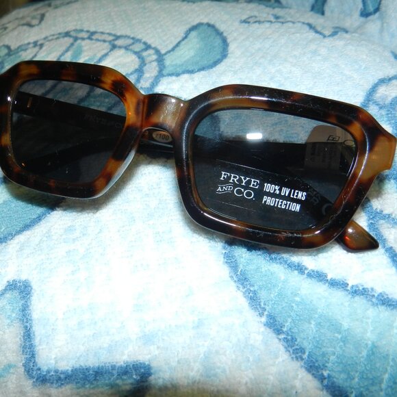 Frye & Co. Sunglasses Rectangular Tortoise UVA/UVB Protection NWT 🆕📦⌚🏃🏻💨⚡🚚 - Picture 5 of 16